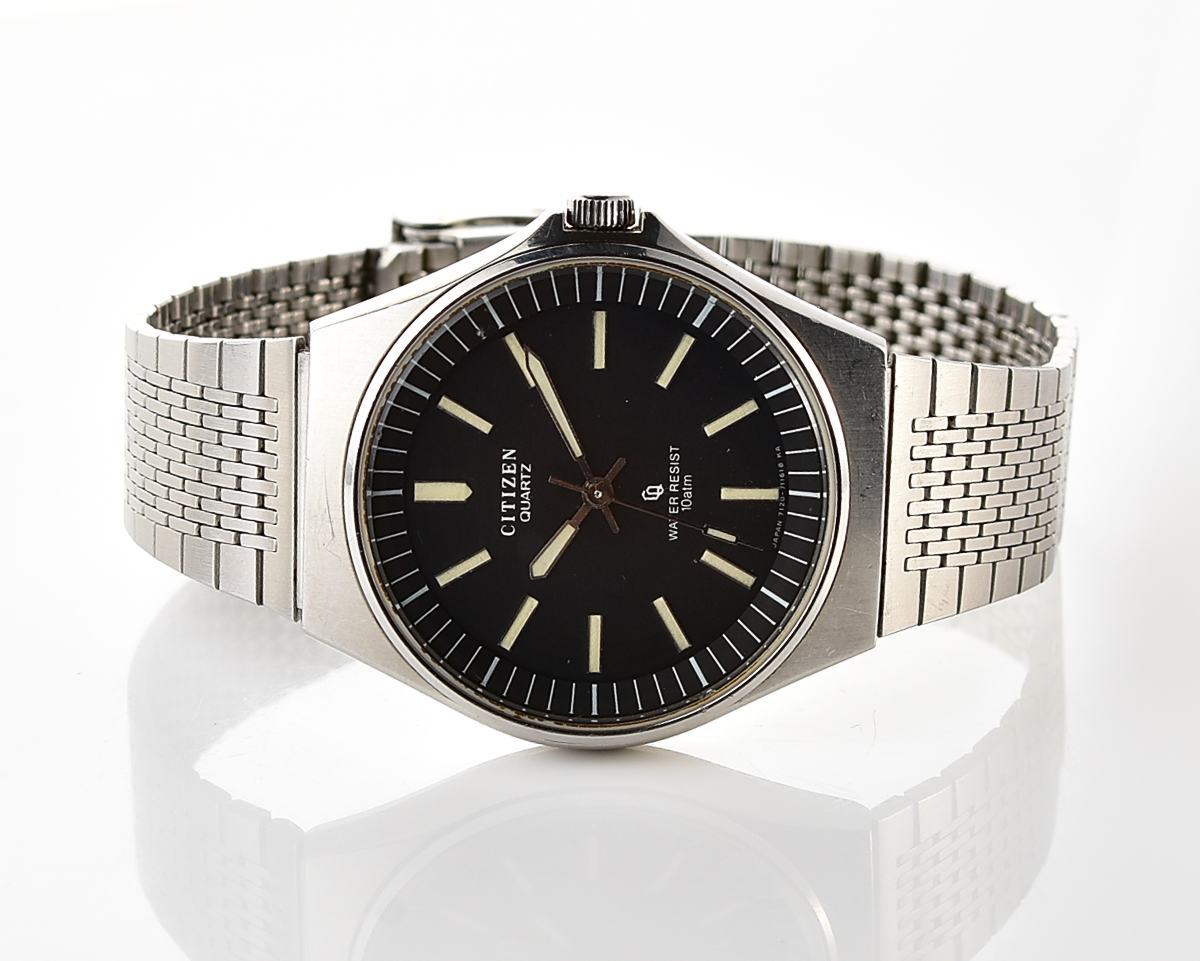 Vintage Citizen CQ Quartz stainless steel wristwatch from June 1988