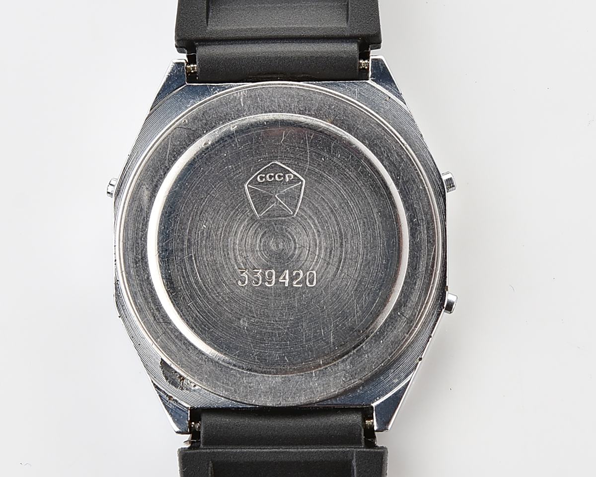 Digital vintage USSR wristwatch Elektronika-52 Signal