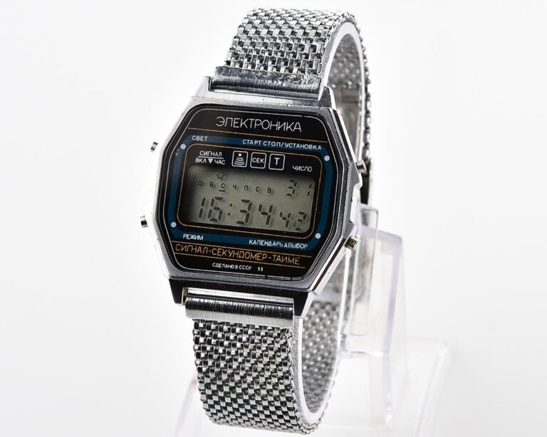 Digital vintage USSR wristwatch Electronika 55 - alarm chronograph