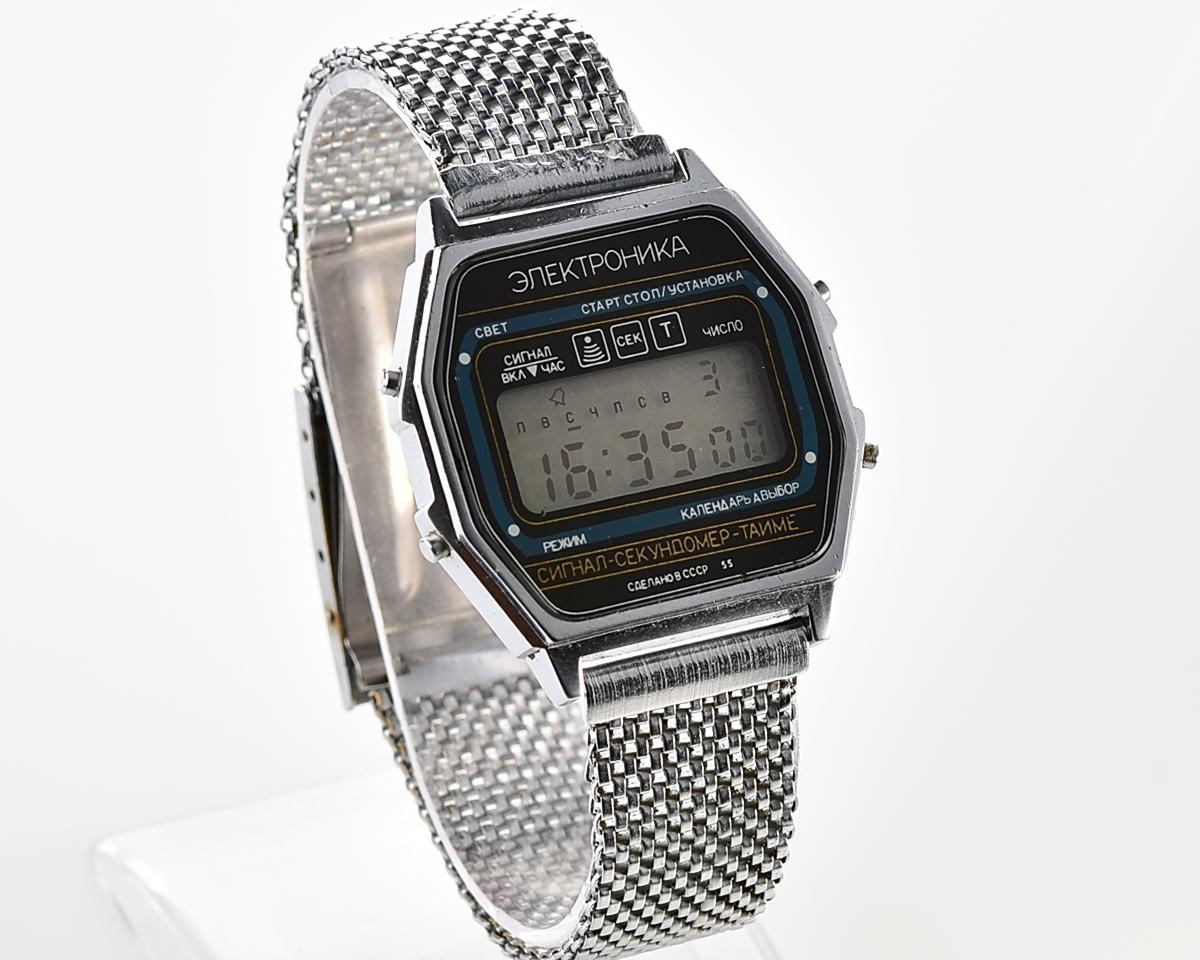 Digital vintage USSR wristwatch Electronika 55 - alarm chronograph