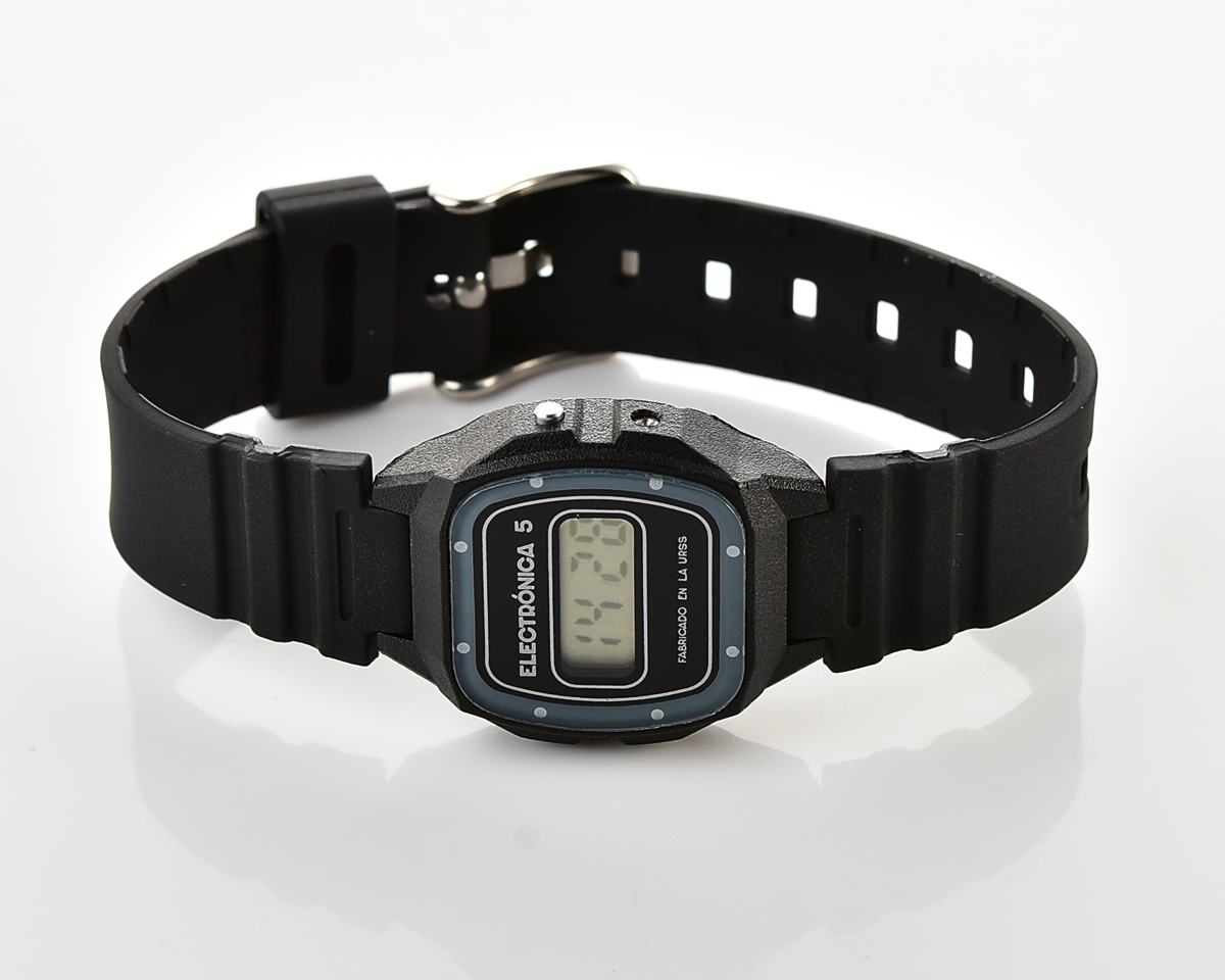 Small vintage USSR digital watch Electronika 5 - export to spanish speaking world