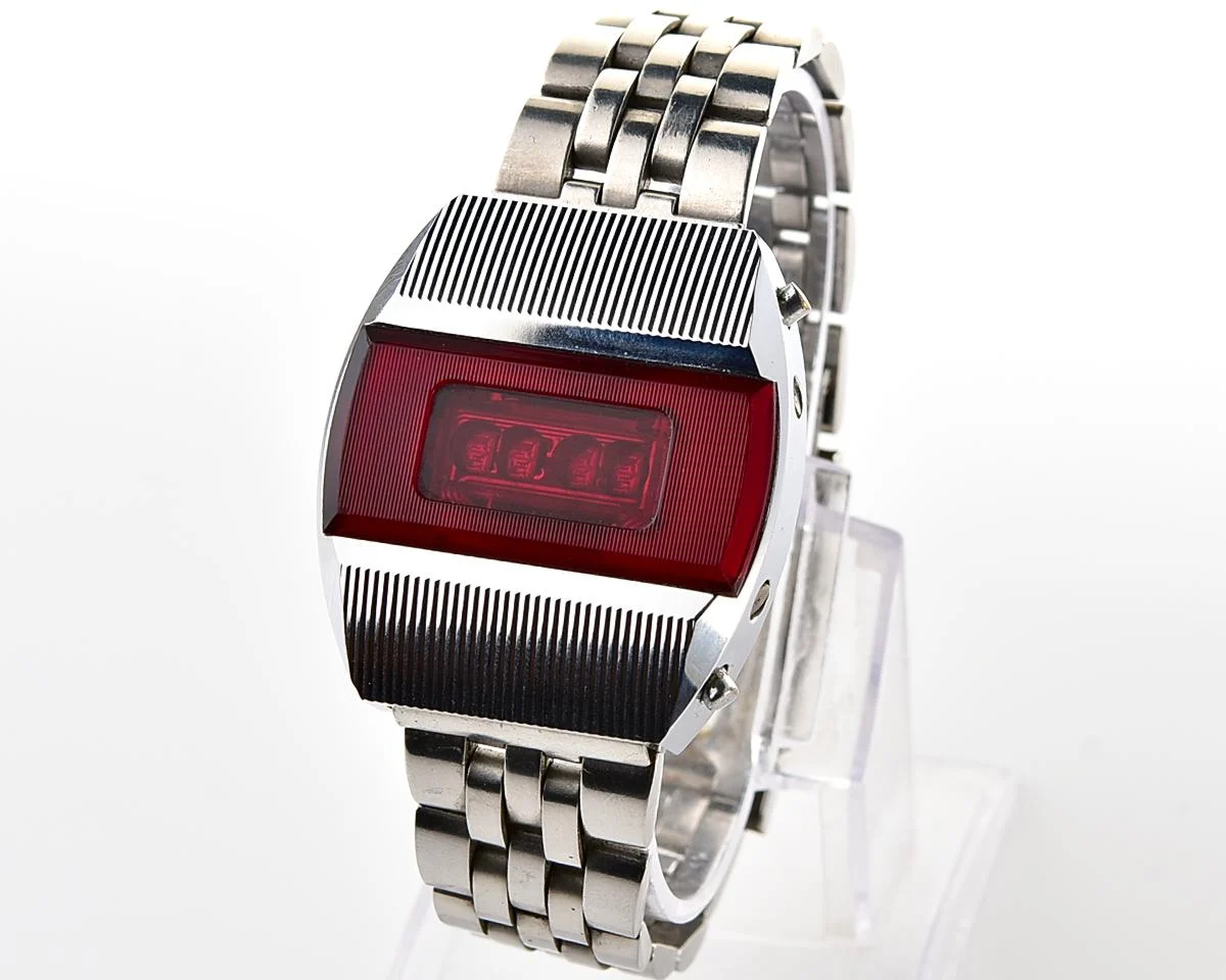 First Red LED Digital Vintage USSR Wrist Watch Electronika E-1 Pulsar!
