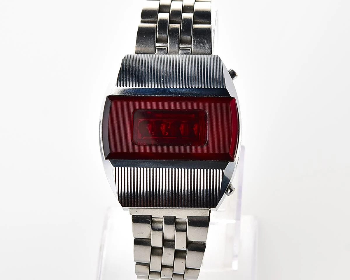 First Red LED Digital Vintage USSR Wrist Watch Electronika E-1 Pulsar!
