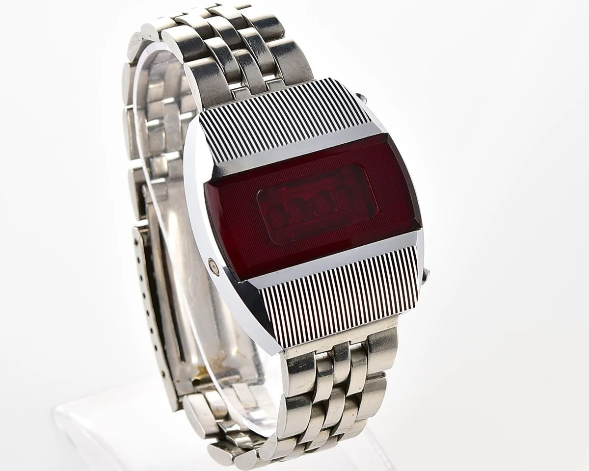 First Red LED Digital Vintage USSR Wrist Watch Electronika E-1 Pulsar!