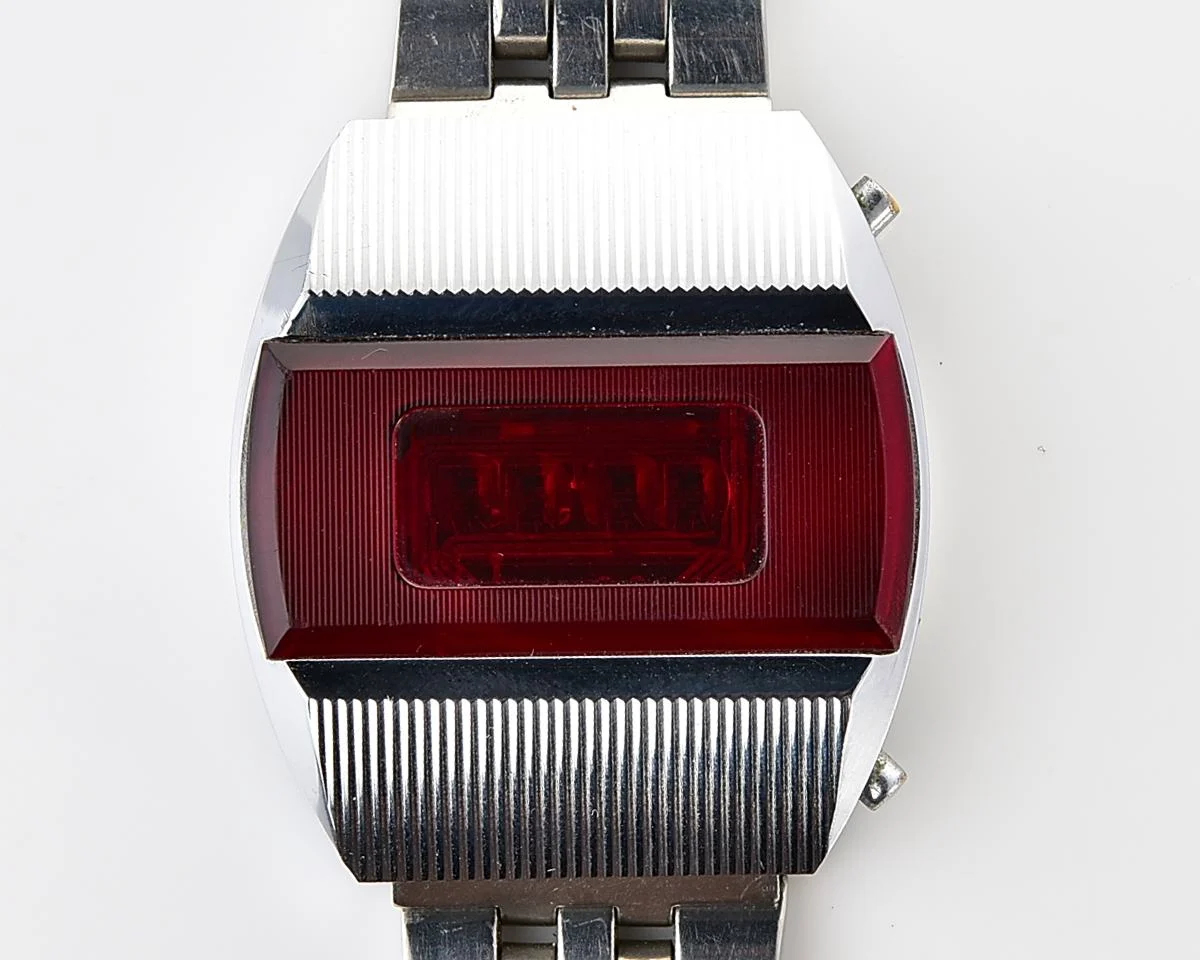 First Red LED Digital Vintage USSR Wrist Watch Electronika E-1 Pulsar!