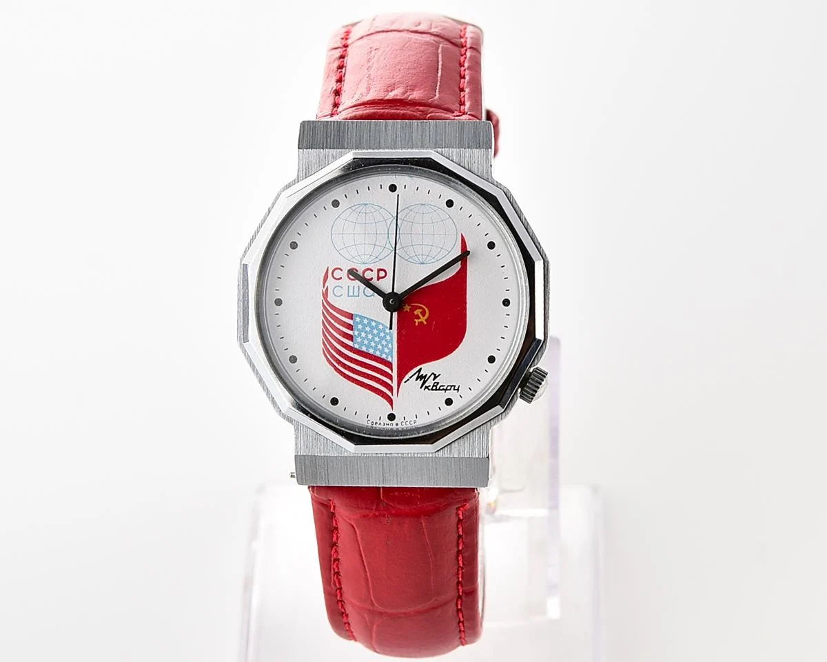 Soviet Luch wrist watch with quartz movement - USA & USSR friendship