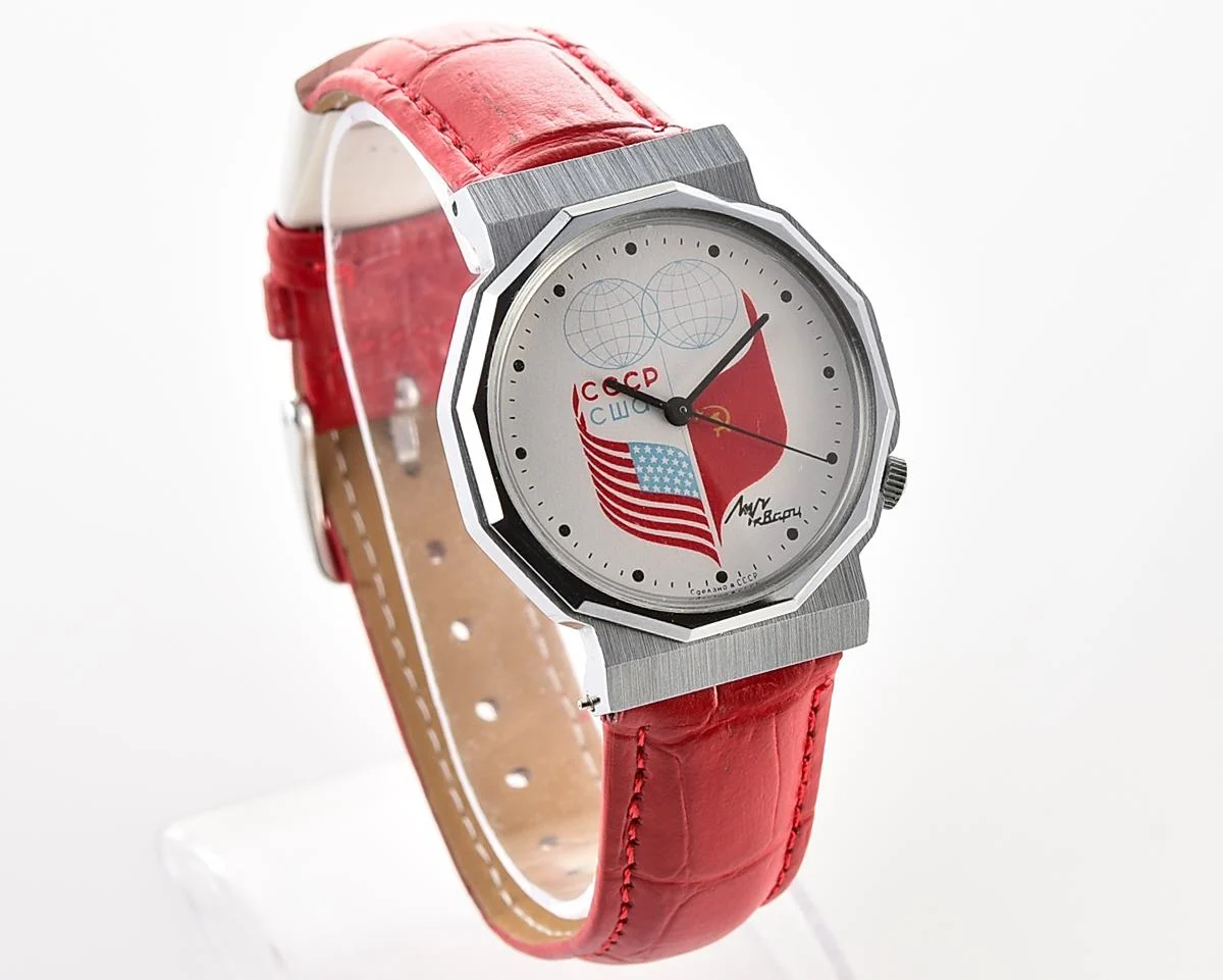 Soviet Luch wrist watch with quartz movement - USA & USSR friendship
