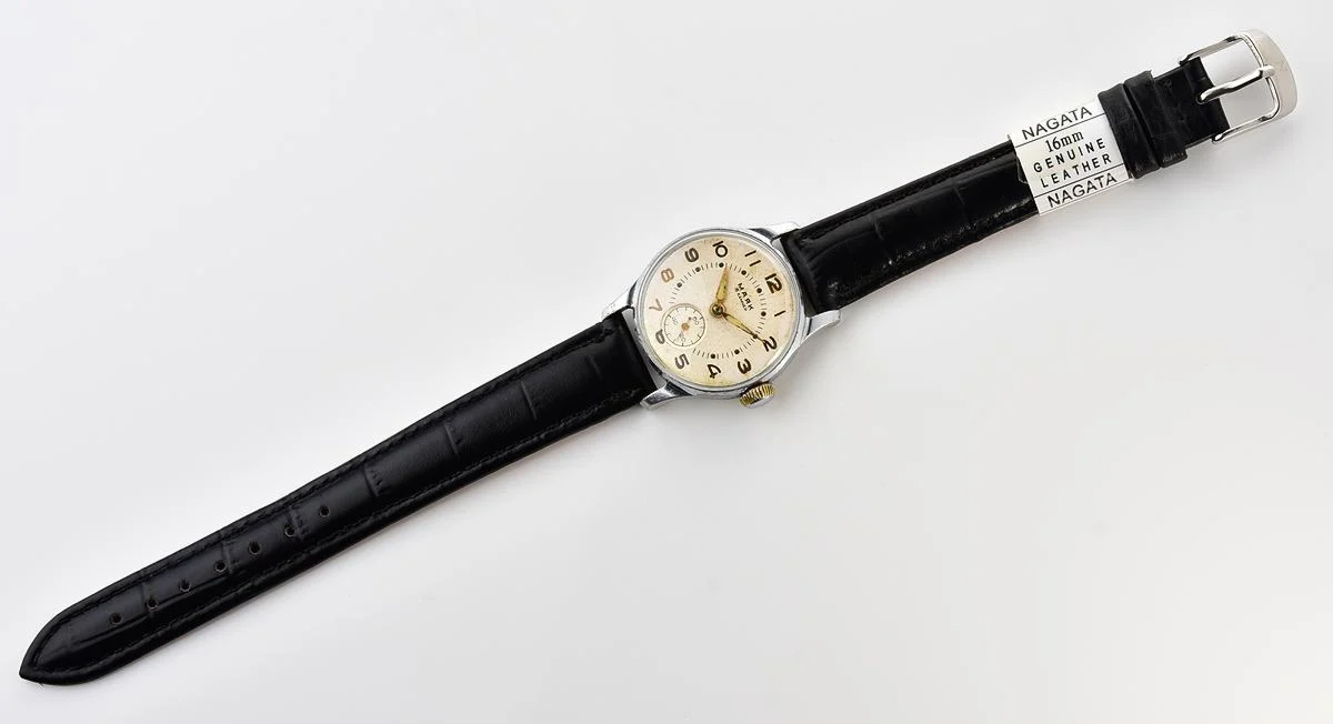 Excellent vintage Soviet Mayak mechanical watch from the 3rd quarter of 1955