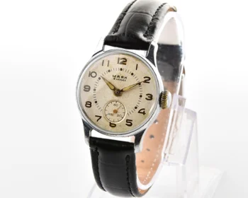 Excellent vintage Soviet Mayak mechanical watch from the 3rd quarter of 1955