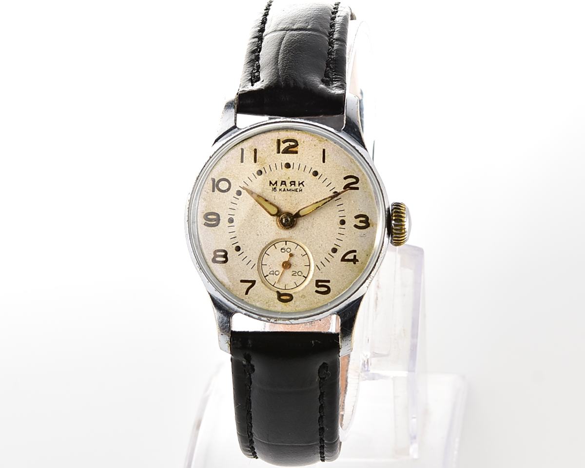Excellent vintage soviet MAYAK mechanical watch from the 3rd quarter of 1955