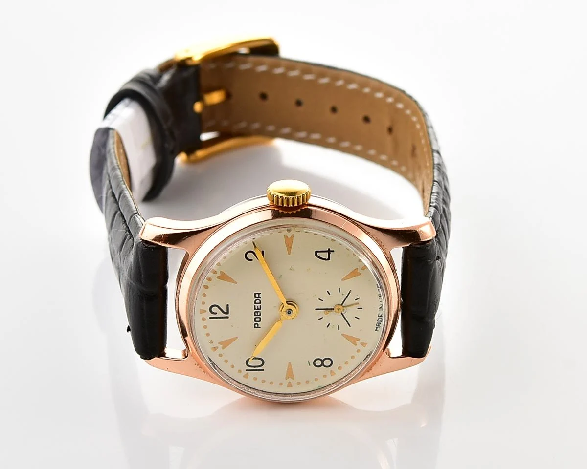 Excellent vintage Soviet mechanical watch Pobeda Zim from the 1950s
