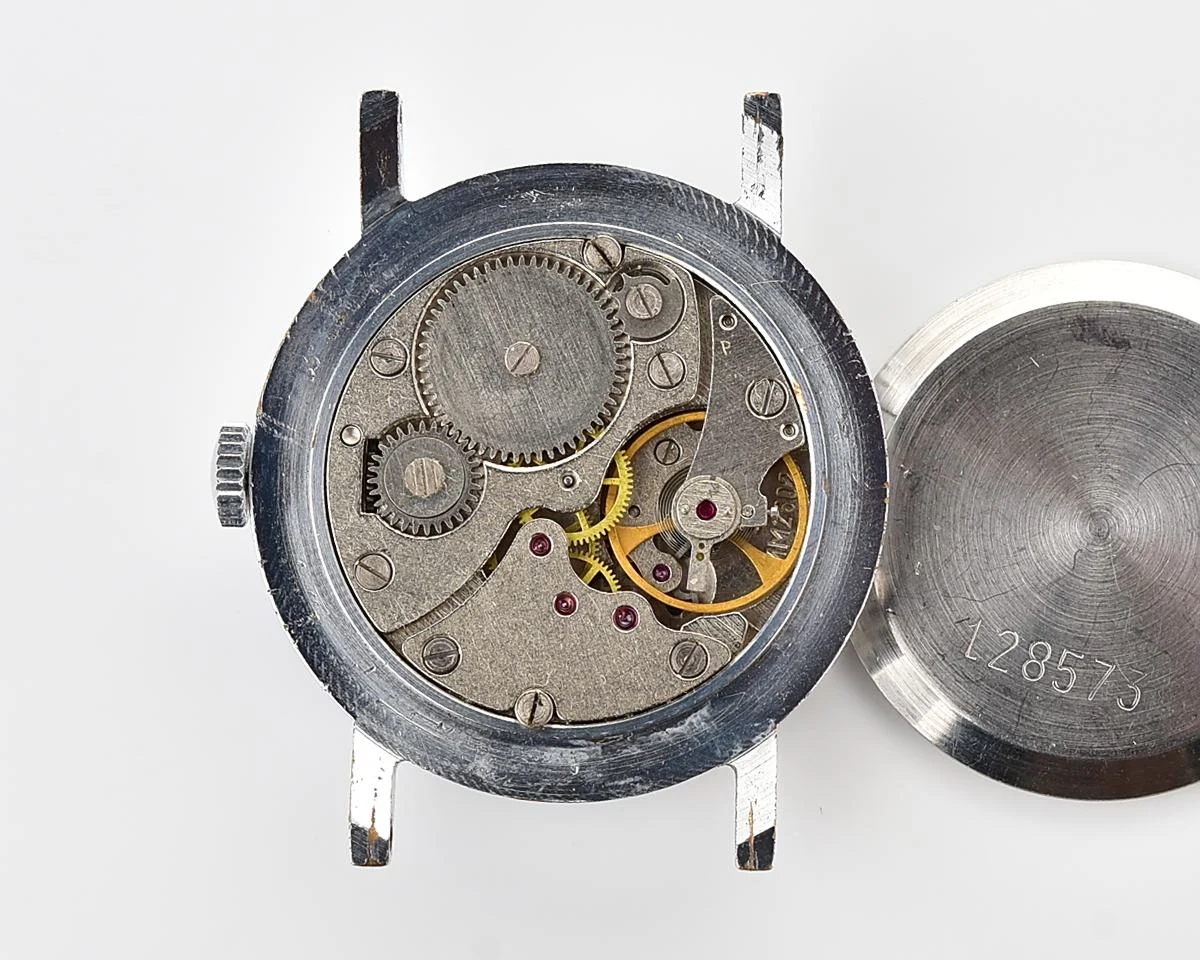 TIME CAPSULE: Mechanical Pobeda watch in box – New Old Stock (NOS)!