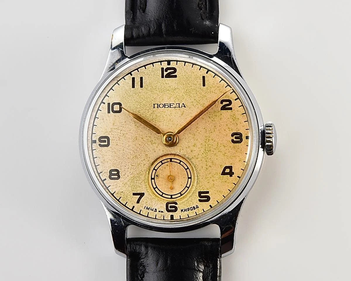 Vintage Soviet mechanical Pobeda watch, 1MChZ from the 2nd quarter 1952!