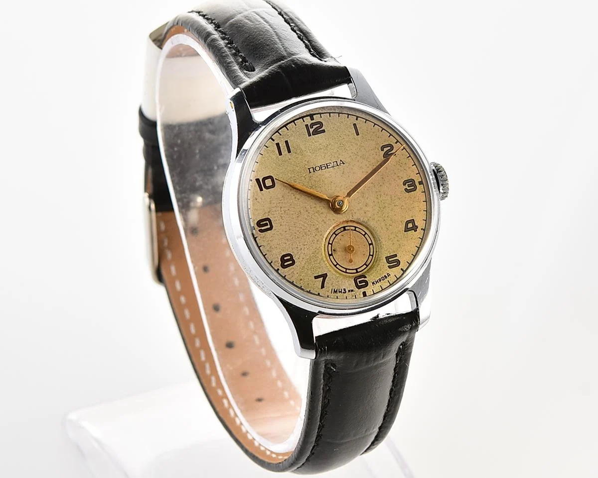 Vintage Soviet mechanical Pobeda watch, 1MChZ from the 2nd quarter 1952!