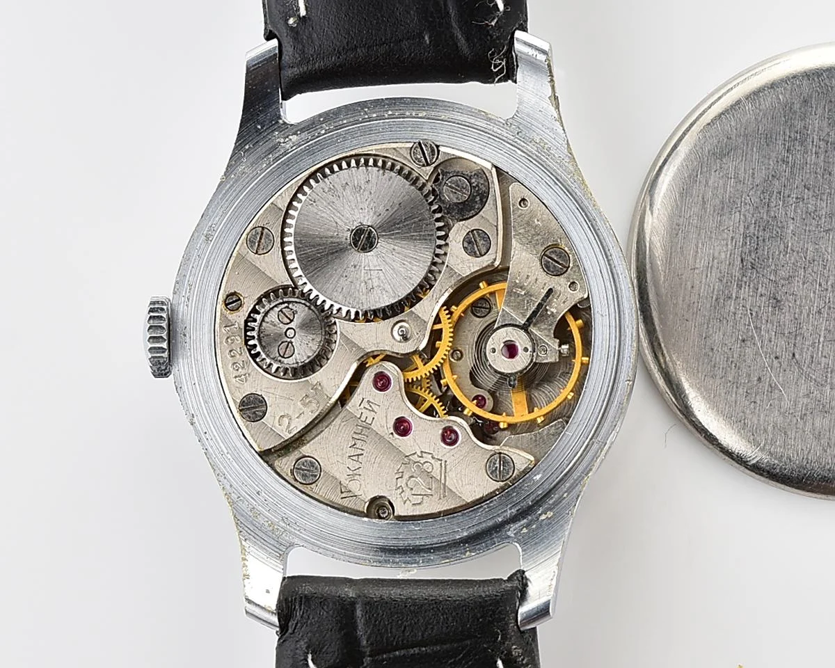 Vintage Soviet mechanical Pobeda watch, 2MChZ from 2nd quarter 1957!