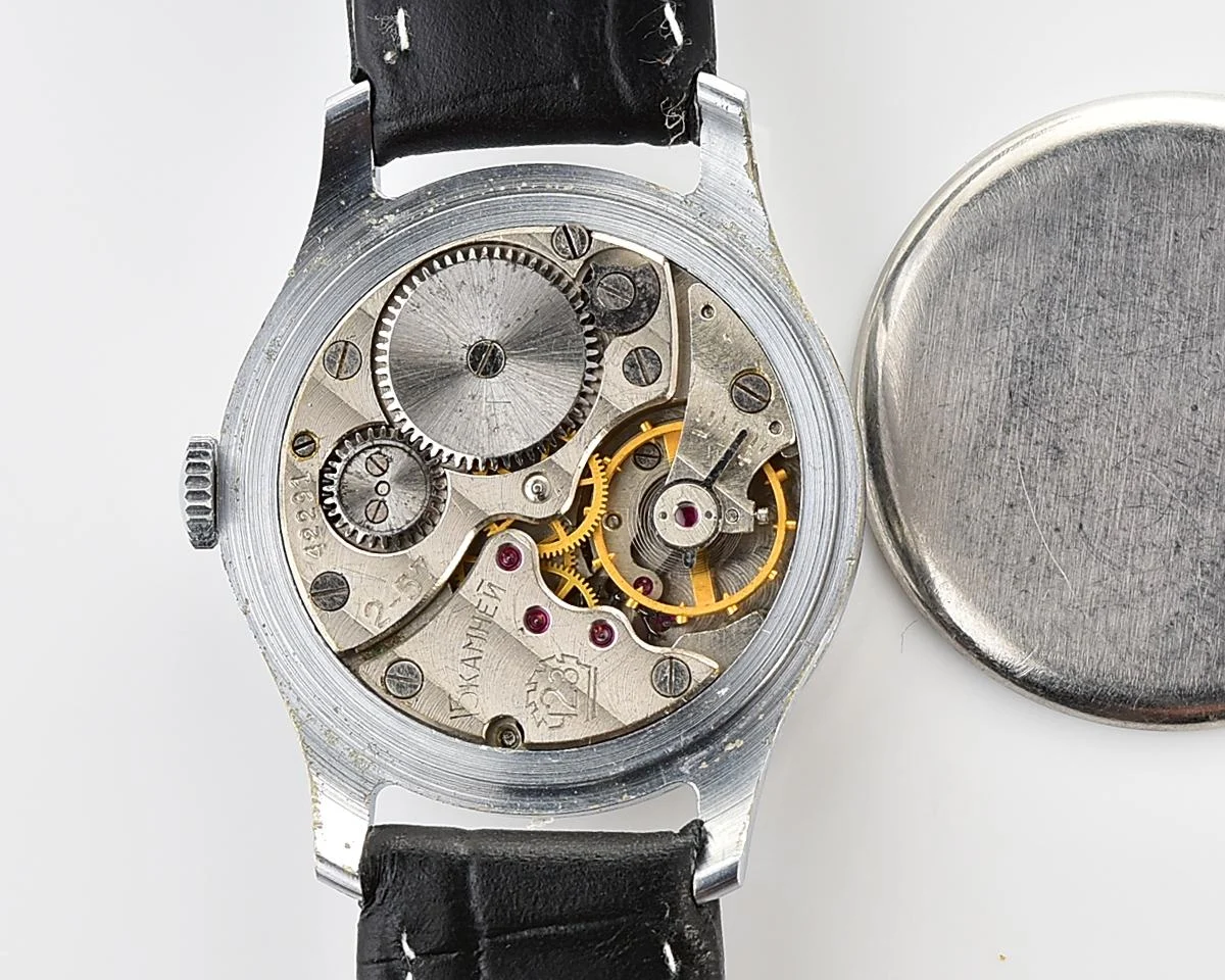Vintage Soviet mechanical Pobeda watch, 2MChZ from 2nd quarter 1957!