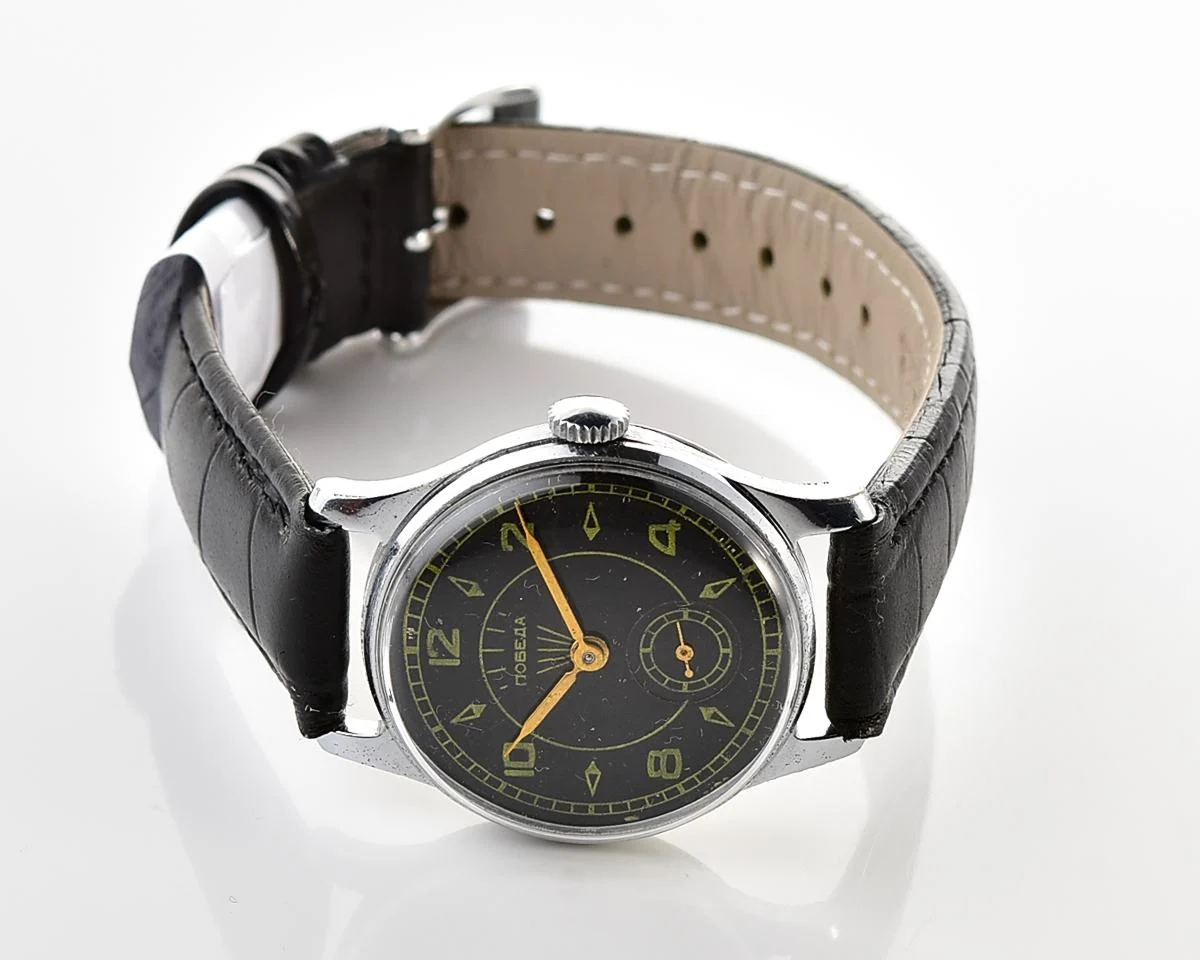 Vintage Soviet mechanical Pobeda watch, 2MChZ from 2nd quarter 1957!