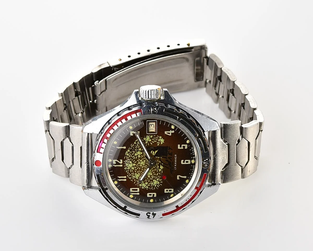 Vostok Commander's watch - Komandirskie Aurora – 70 years of great October anniversary!