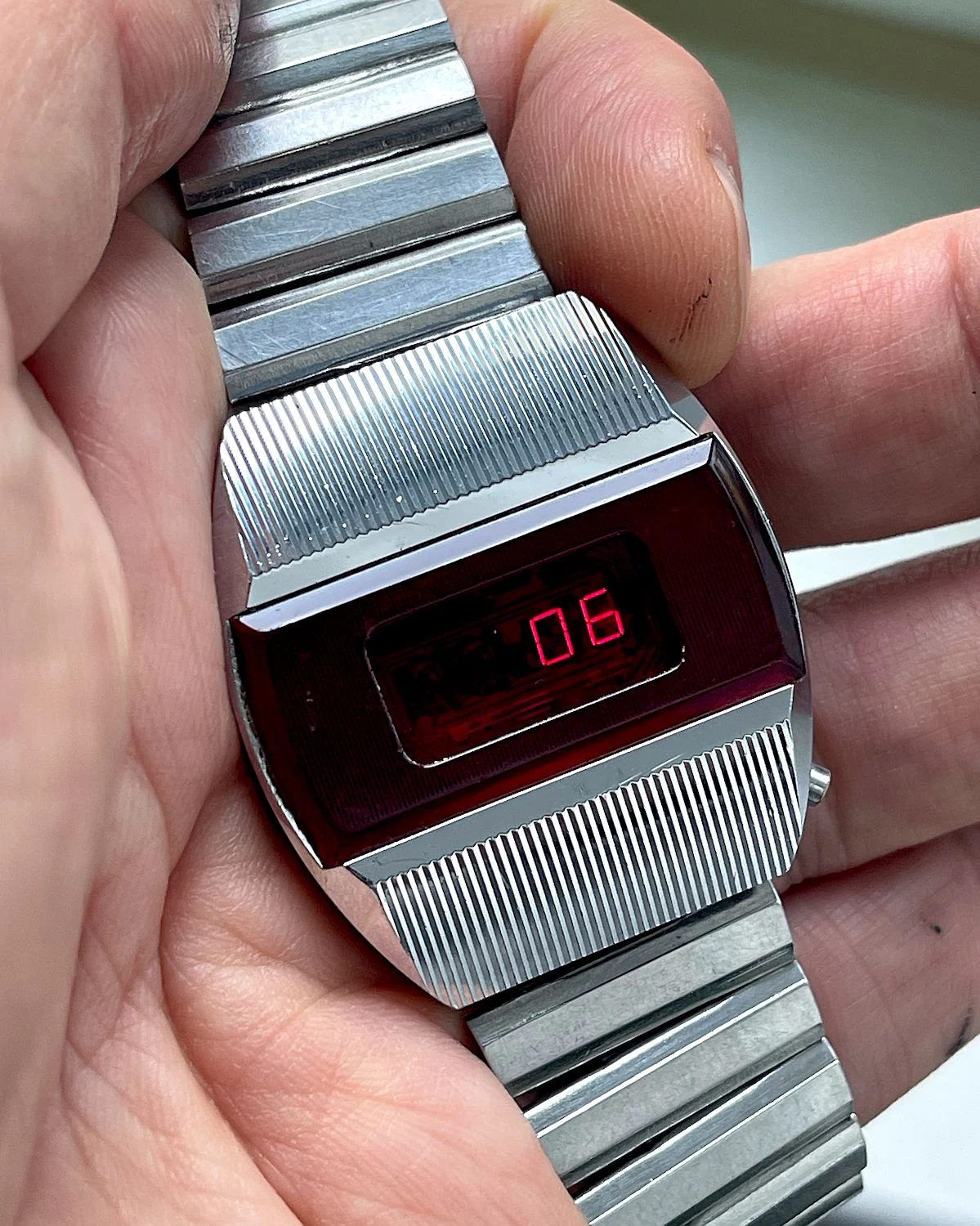 First Red LED Digital Vintage USSR Wrist Watch Electronika E-1 Pulsar with box and passport!
