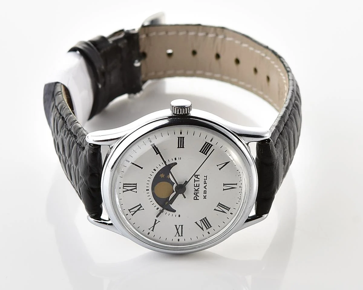 Excellent Soviet Raketa Moon Phases quartz watch