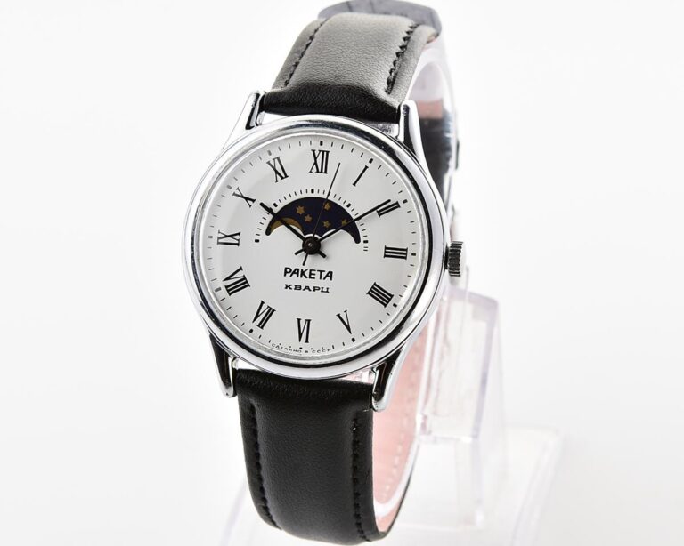 Excellent Soviet Raketa MOON PHASES quartz watch