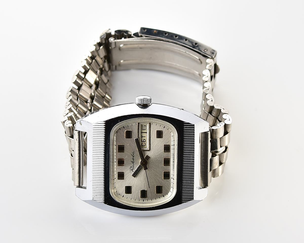 Vintage soviet Raketa mechanical wristwatch