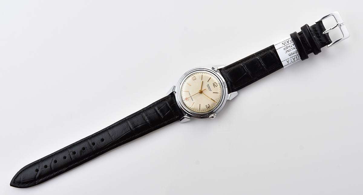 Excellent soviet RODINA vintage mechanical watch with automatic self-winding movement