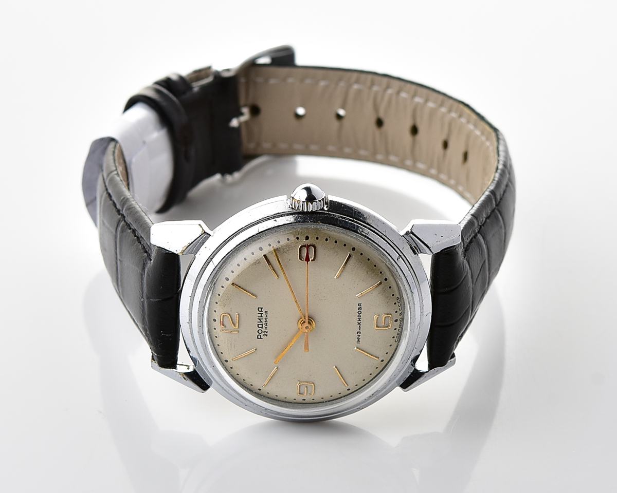 Excellent soviet RODINA vintage mechanical watch with automatic self-winding movement