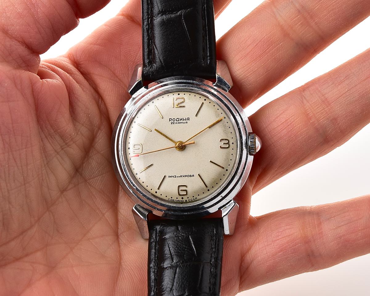 Excellent soviet RODINA vintage mechanical watch with automatic self-winding movement