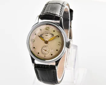 Rare! Vintage Soviet Saturn mechanical watch from the 1950s