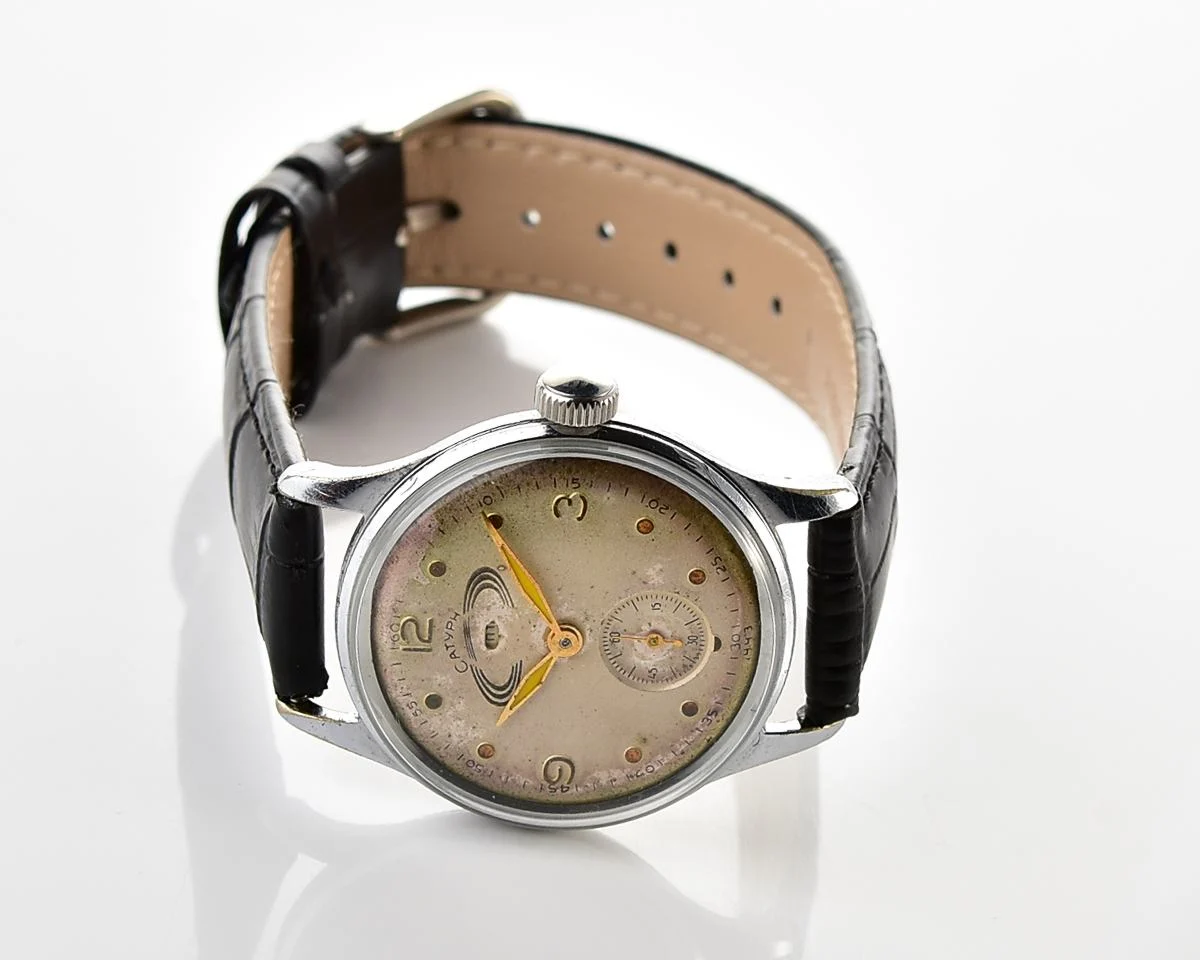 Rare! Vintage Soviet Saturn mechanical watch from the 1950s