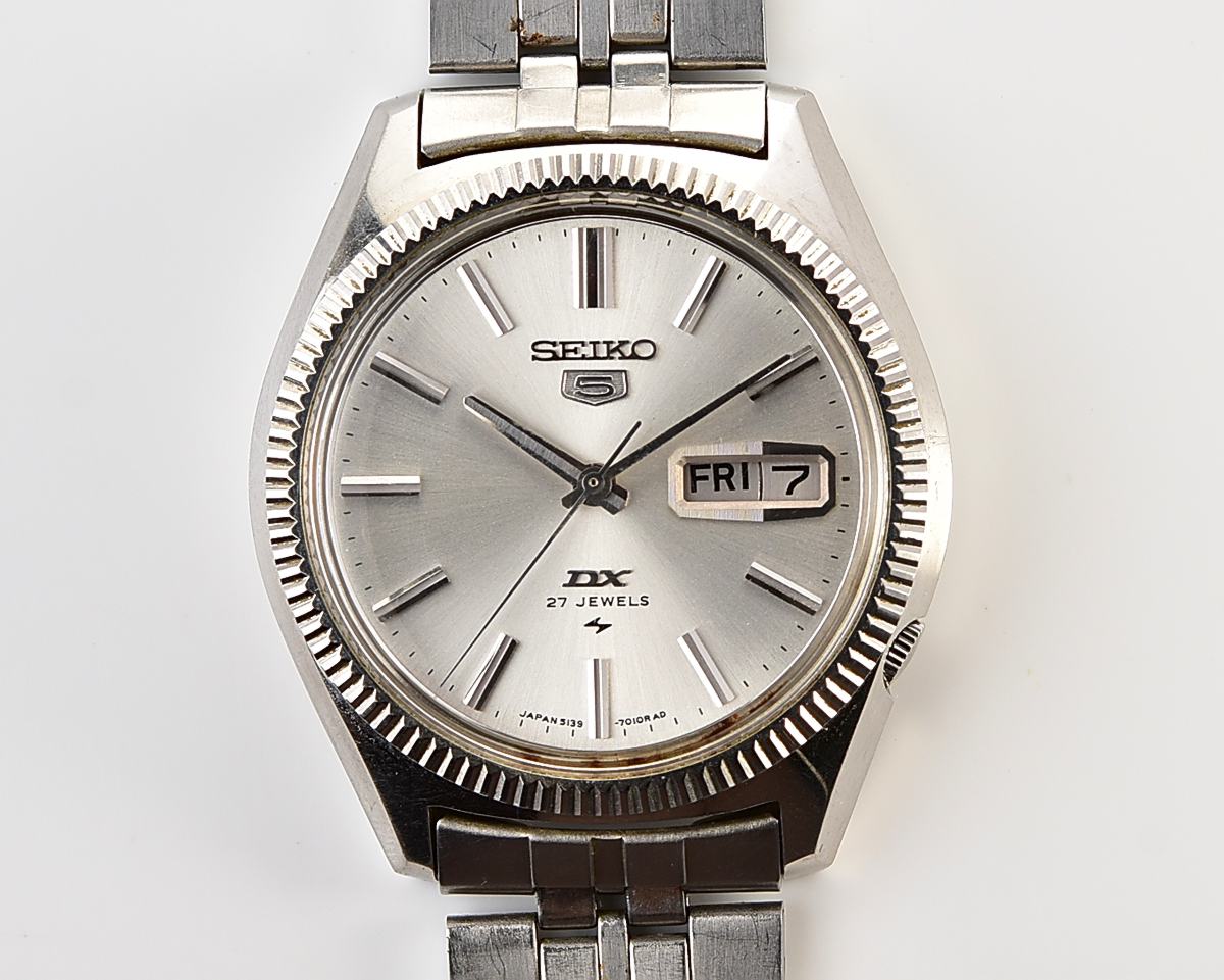 Vintage Seiko 5 DX (Deluxe) – Silver Sunburst Day-Date from November 1967