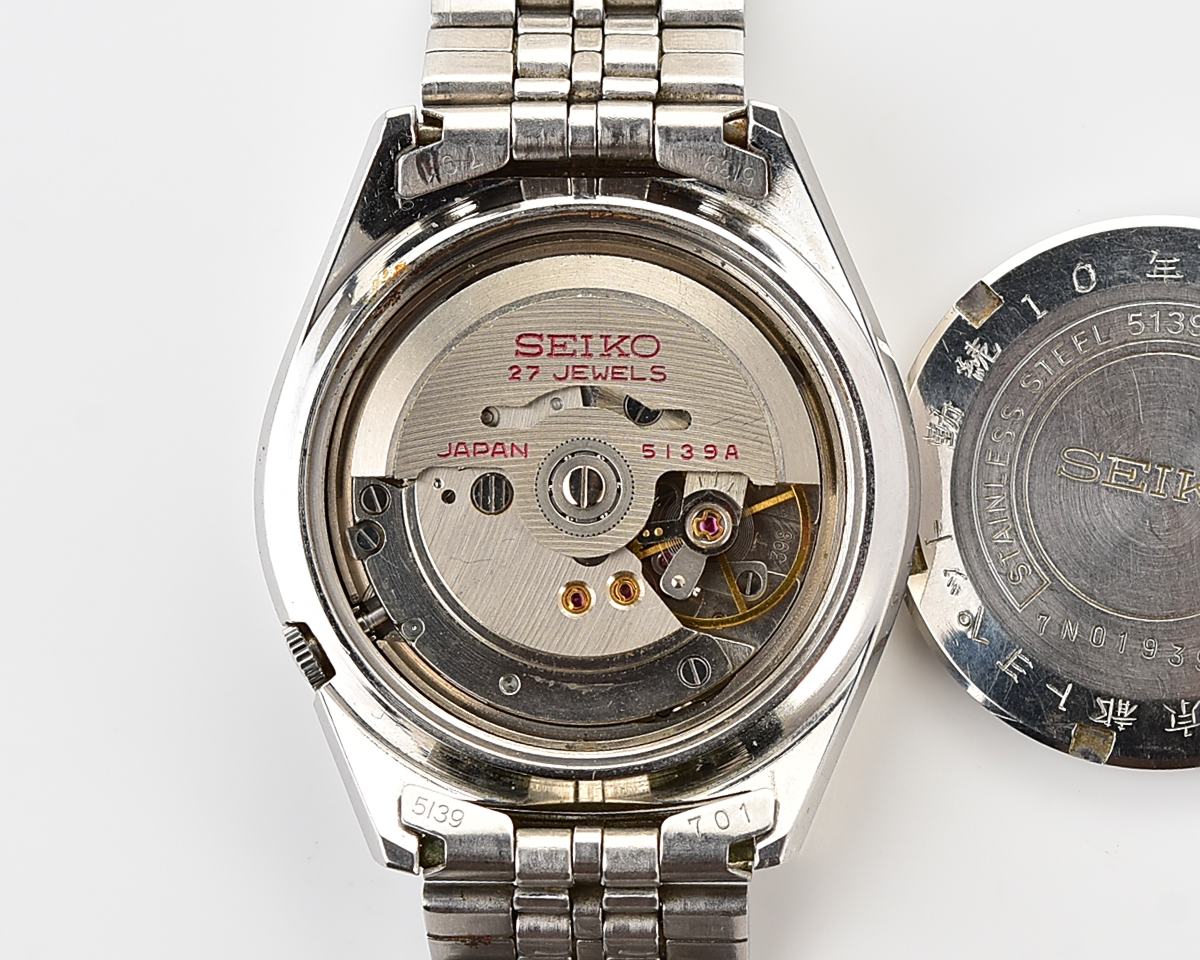 Vintage Seiko 5 DX (Deluxe) – Silver Sunburst Day-Date from November 1967