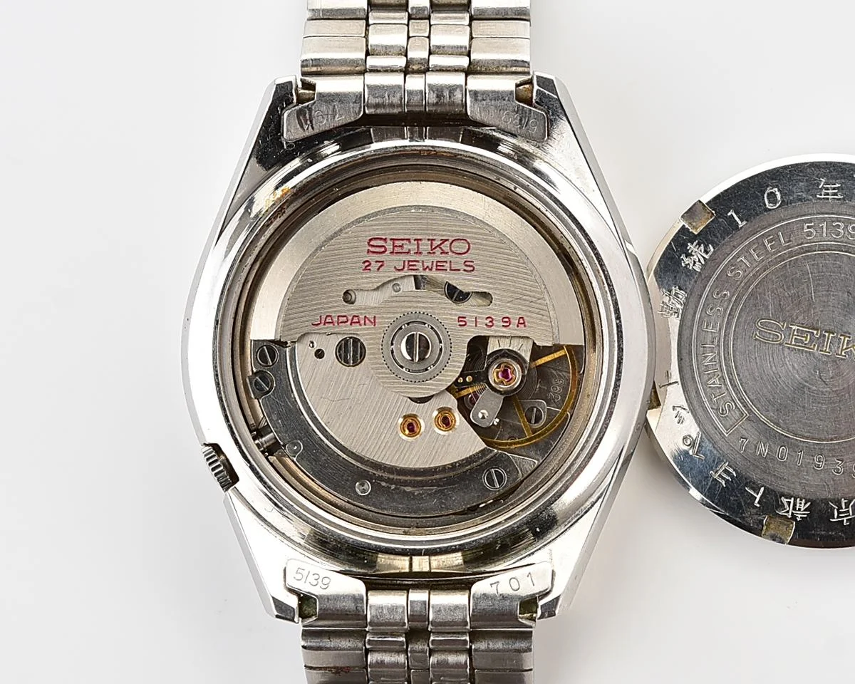 Vintage Seiko 5 DX (Deluxe) – Silver Sunburst Day-Date from November 1967