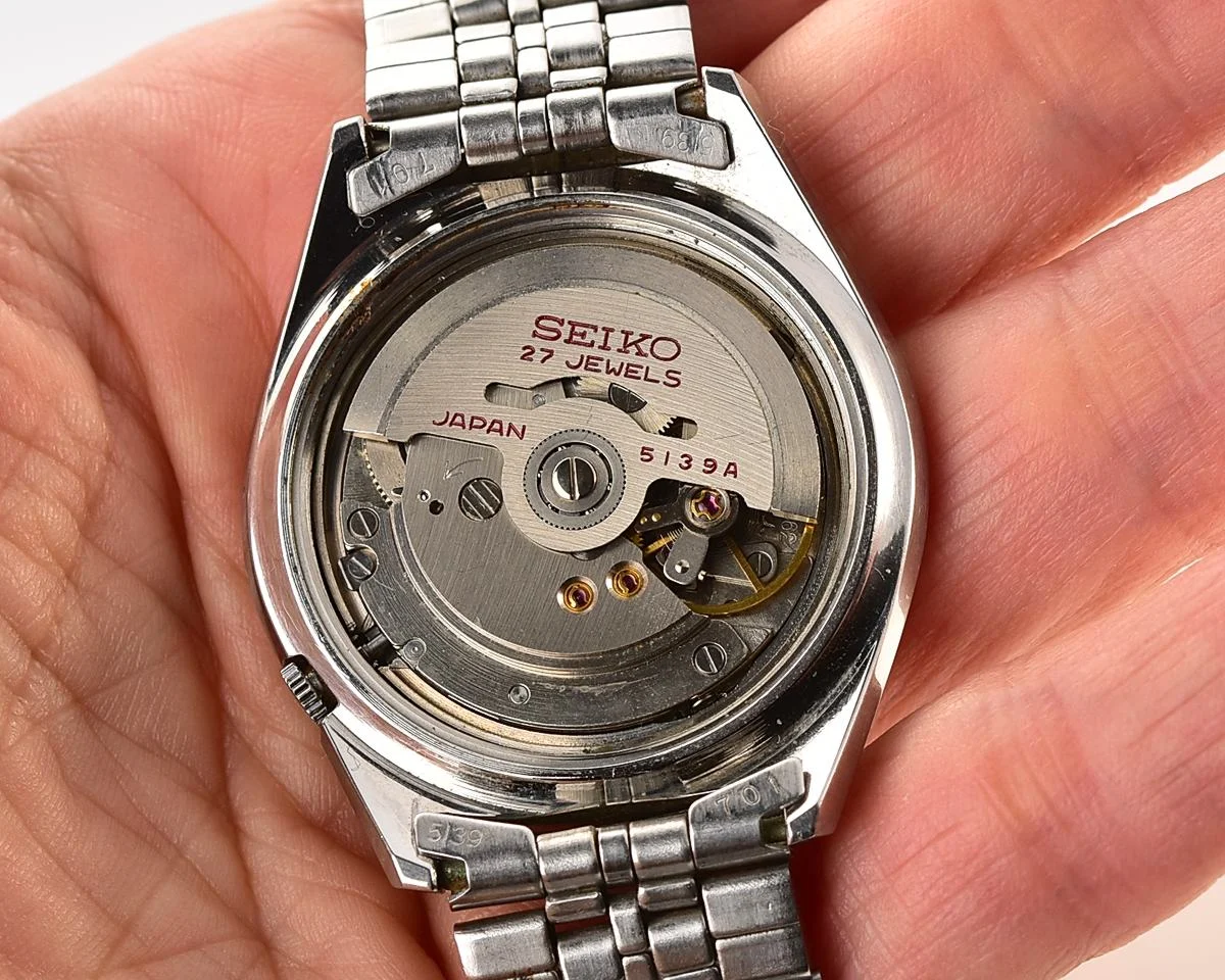 Vintage Seiko 5 DX (Deluxe) – Silver Sunburst Day-Date from November 1967