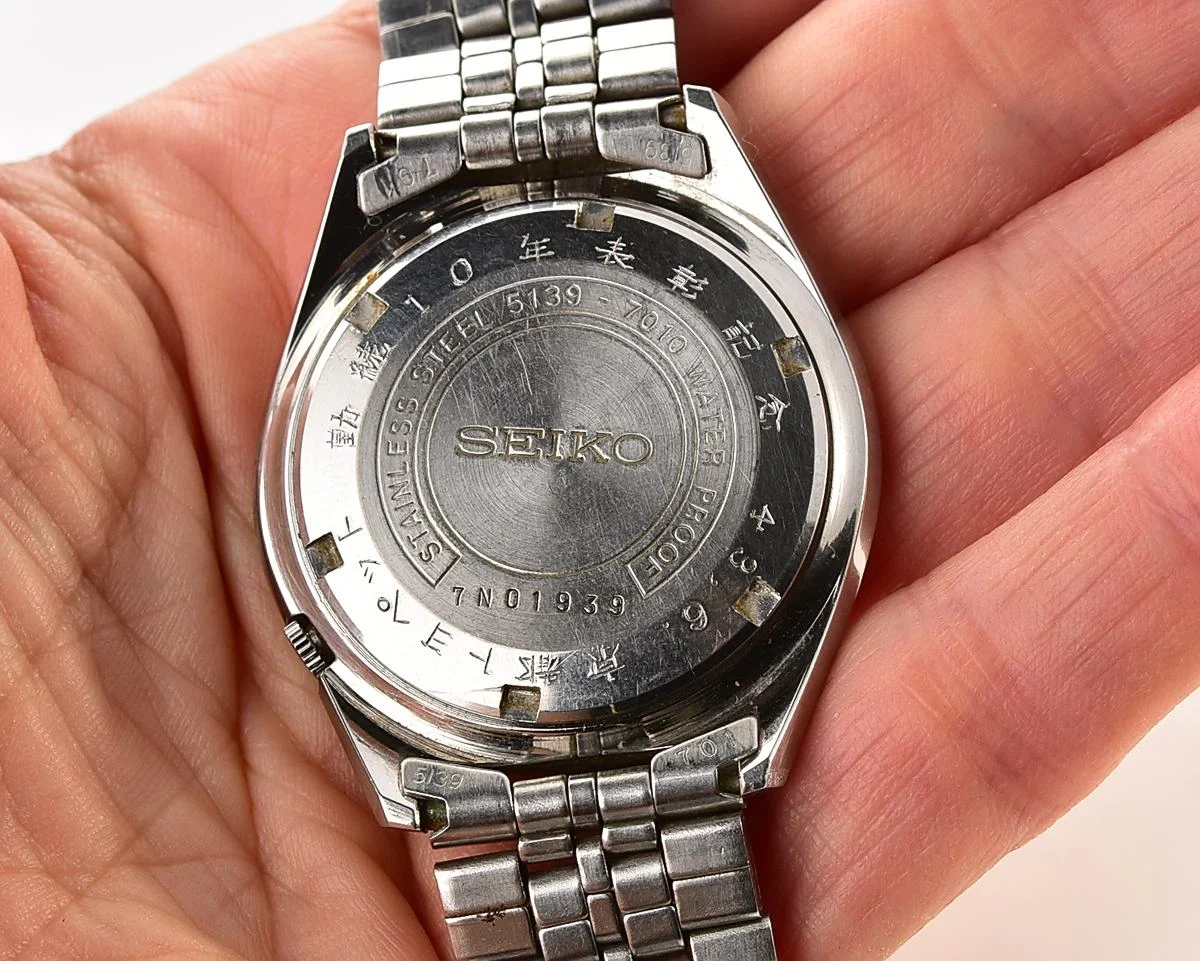 Vintage Seiko 5 DX (Deluxe) – Silver Sunburst Day-Date from November 1967