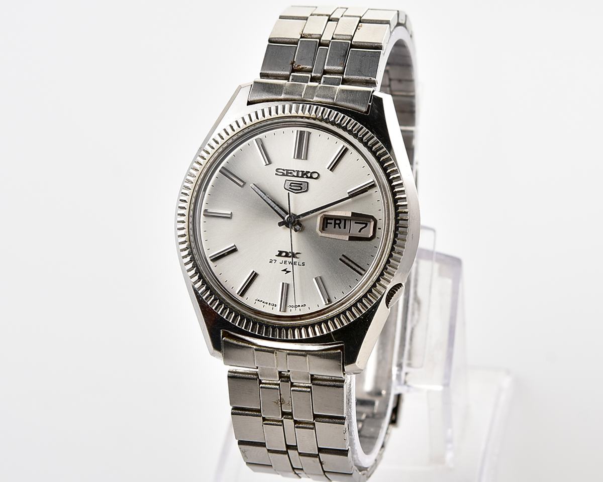 Vintage Seiko 5 DX (Deluxe) – Silver Sunburst Day-Date from November 1967