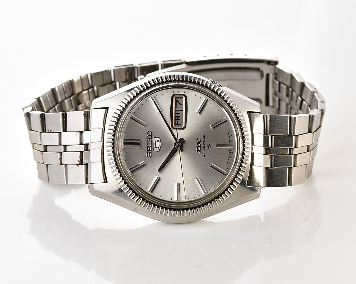 Vintage Seiko 5 DX (Deluxe) – Silver Sunburst Day-Date from November 1967