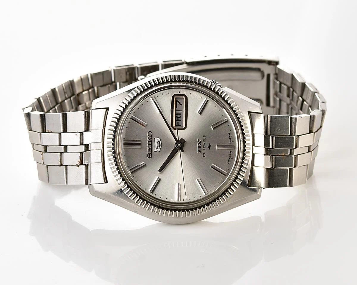Vintage Seiko 5 DX (Deluxe) – Silver Sunburst Day-Date from November 1967