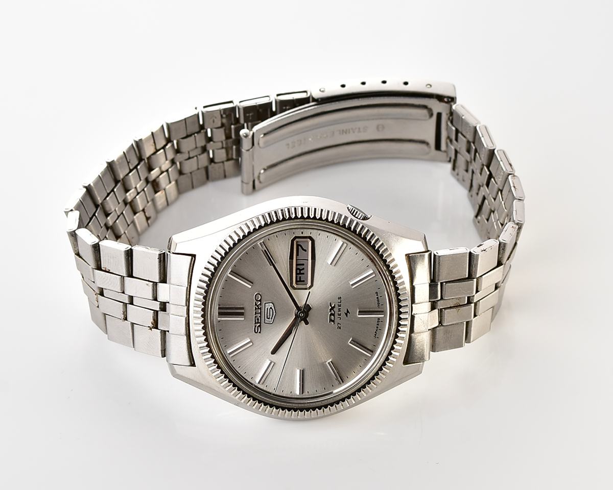Vintage Seiko 5 DX (Deluxe) – Silver Sunburst Day-Date from November 1967