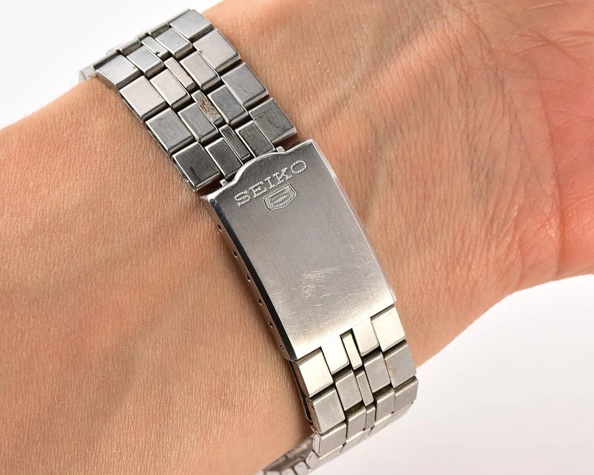 Vintage Seiko 5 DX (Deluxe) – Silver Sunburst Day-Date from November 1967