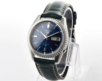 Vintage 1968 Seiko 5 Automatic with Deep Navy Sunburst Dial & Fluted Bezel