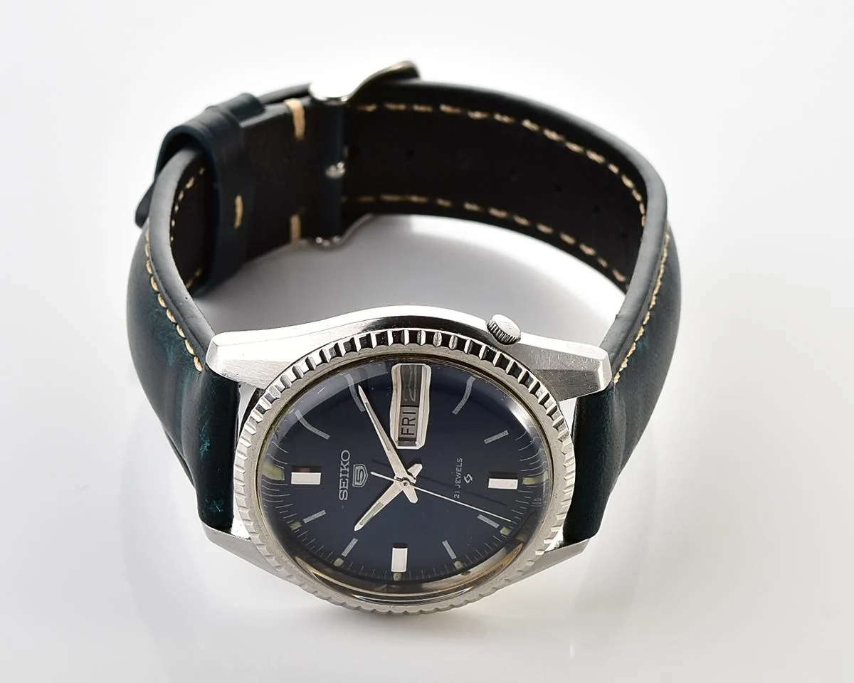 Vintage 1968 Seiko 5 Automatic with Deep Navy Sunburst Dial & Fluted Bezel