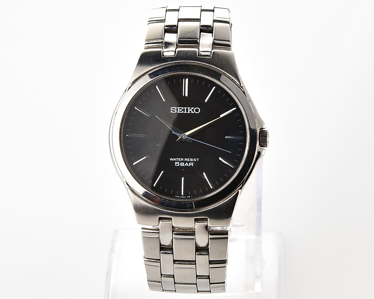 SEIKO Spirit stylish slim quartz watch with integrated bracelet from the 1990s