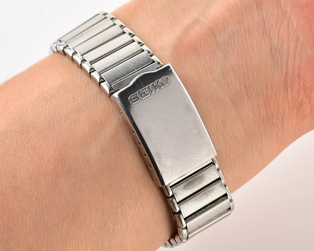 Vintage Seiko Champion 860 – Gray Sunburst Date from February 1966