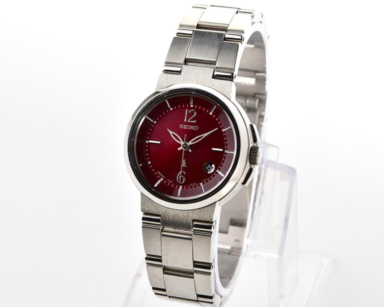 SEIKO Lukia ladies watch with striking deep red "sunray" dial