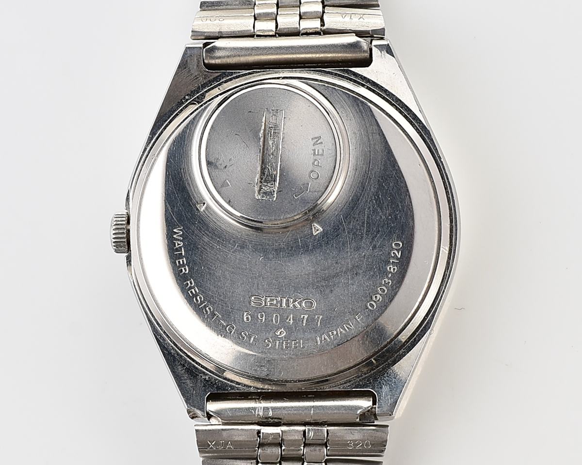 Vintage 1976 Seiko Type II Quartz with Electric Blue Linen Dial