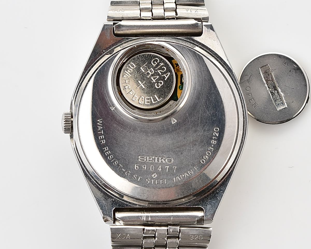 Vintage 1976 Seiko Type II Quartz with Electric Blue Linen Dial 