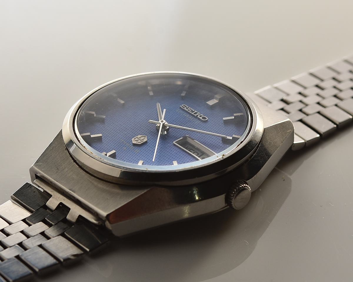 Vintage 1976 Seiko Type II Quartz with Electric Blue Linen Dial