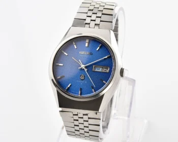 Vintage 1976 Seiko Type II Quartz with Electric Blue Linen Dial - from September 1976